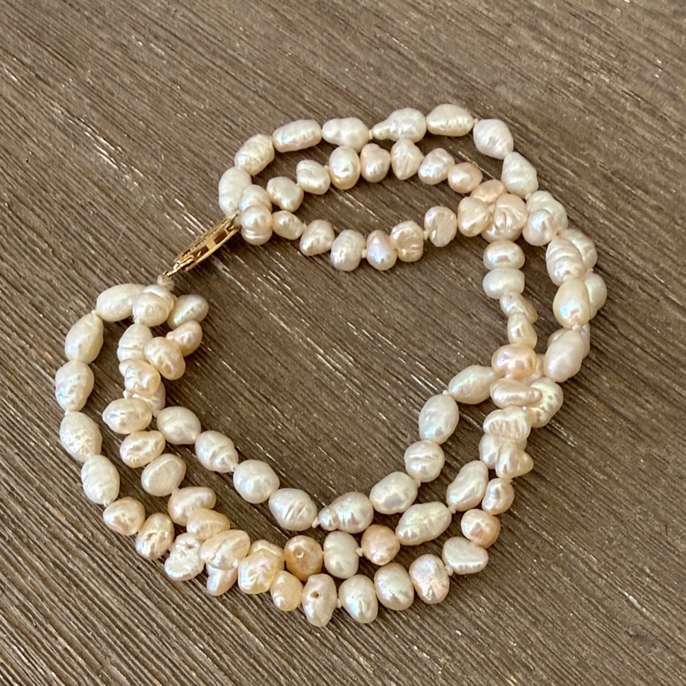 Elegant Pearl bracelet